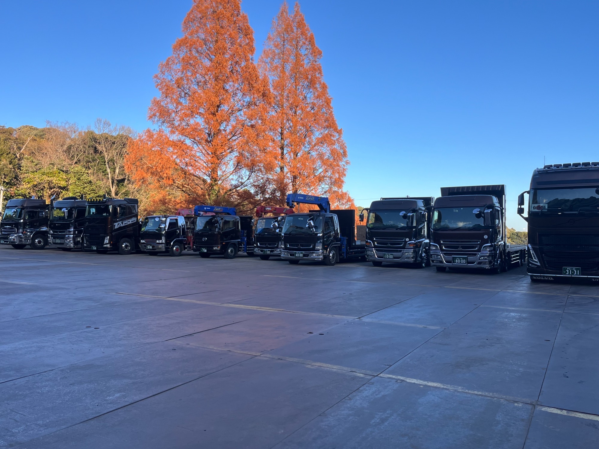 写真:建設機械運搬